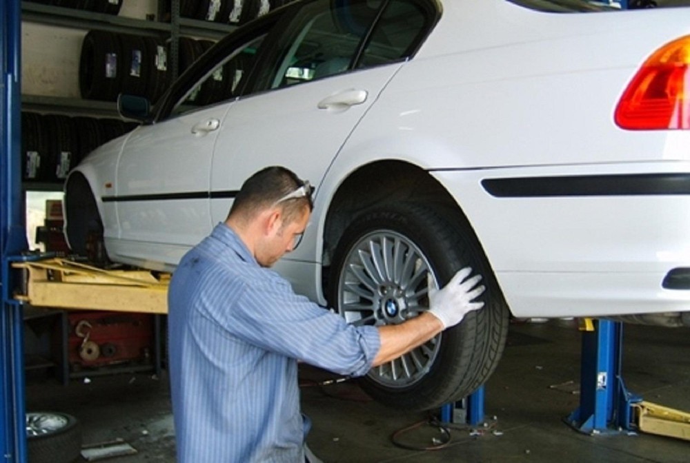 Vì sao cần đảo lốp xe ô tô?