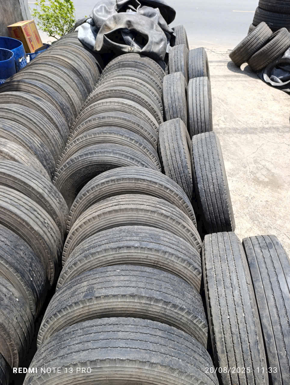 Thu mua vỏ lốp xe ô tô, xe tải, xe bán tải 08